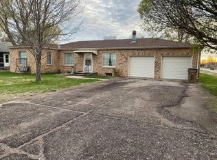 1015 Susank Rd, Hoisington, KS 67544
