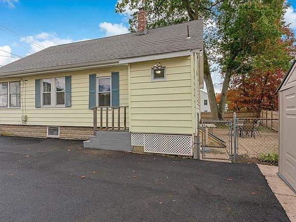 4th image of 34 Julian Rd