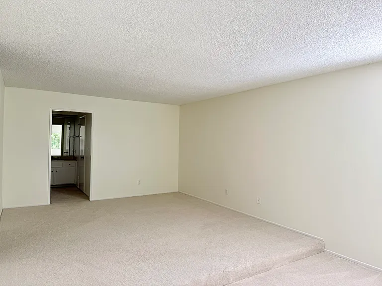 4356 Cartesian Cir — Photo 17