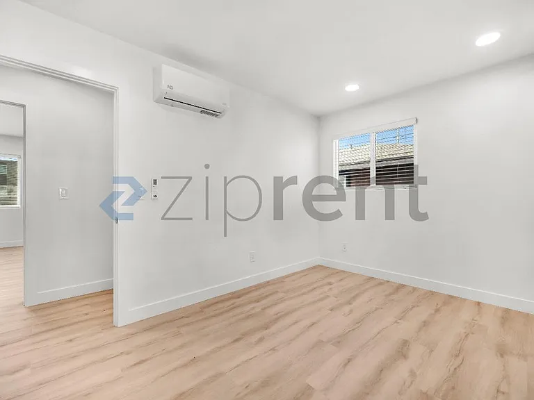362 Naples St — Photo 13