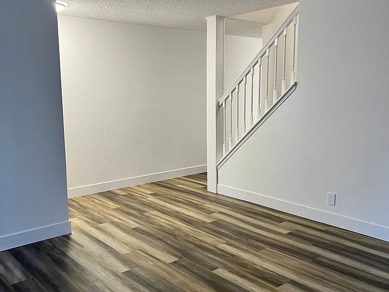 5623-5625 186th Pl SW — Photo 12