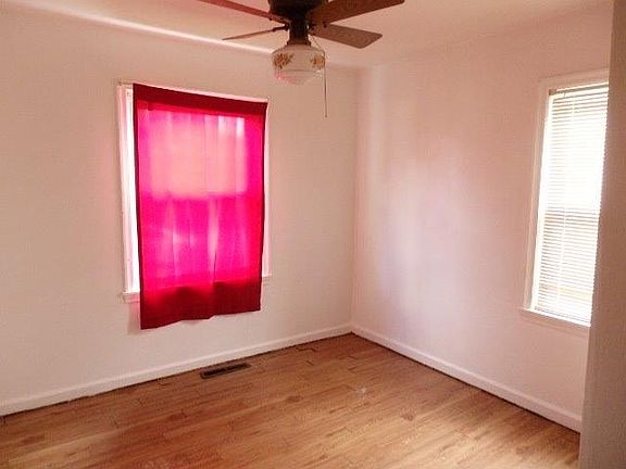 3rd image of 2664 Van Buren St