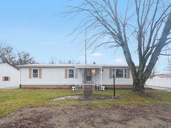 808 Canal St, Dresden, OH 43821