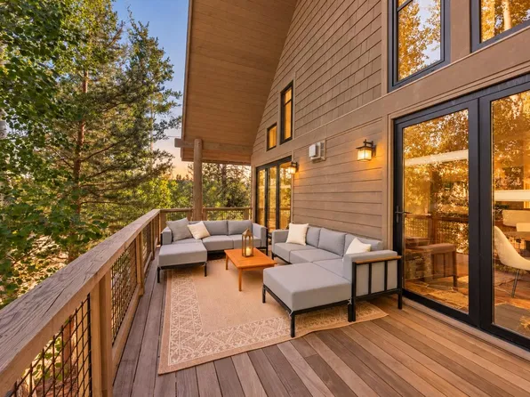 12015 Julian Ave, Truckee, CA 96161