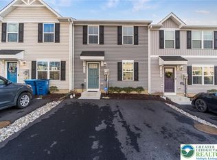 2142 Cross Country Rd, Northampton, PA 18067