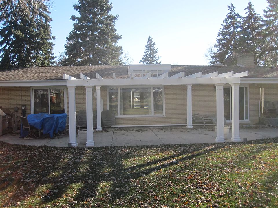1st image of 224 Park Dr