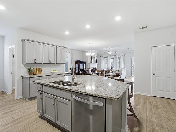 5th image of 40153 Reese Ln