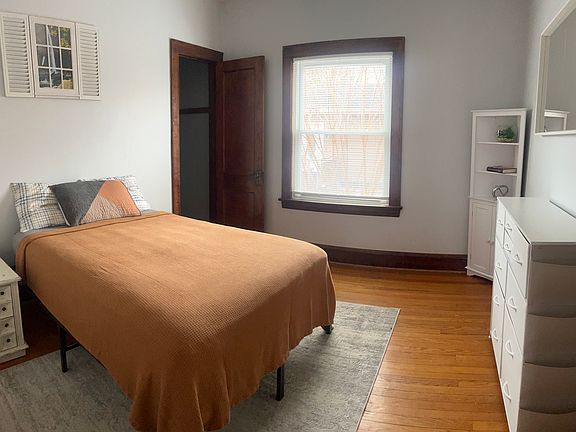 5th image of 6067 N Neva Ave #2