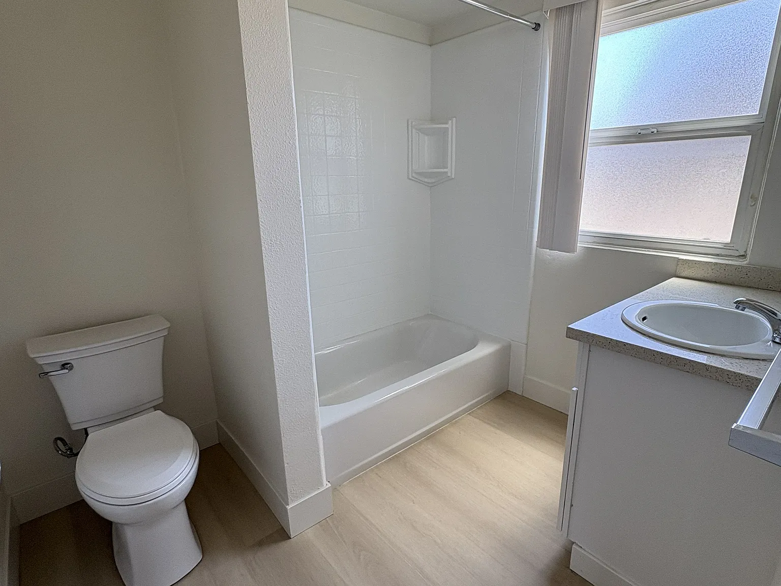 1 bed, $2,000 — Photo 2