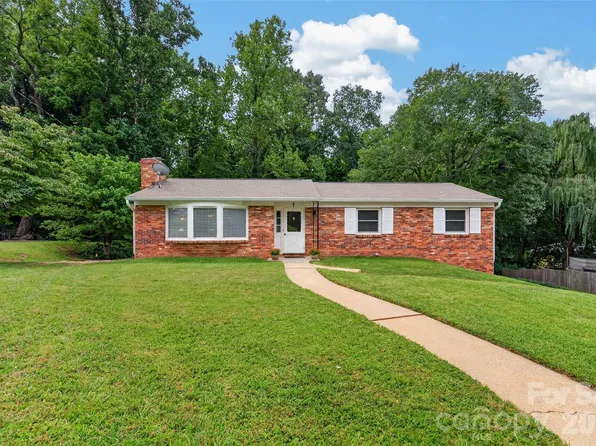 7 Mountainbrook Rd, Asheville, NC 28805