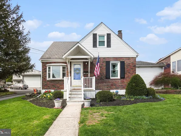 930 4th St, Whitehall, PA 18052