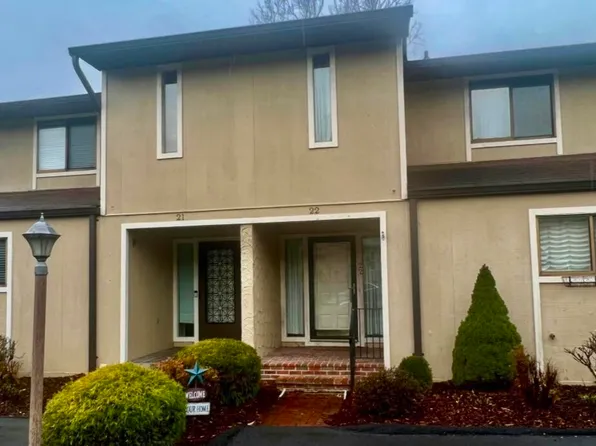 605 Redstone Dr APT 22, Bristol, TN 37620