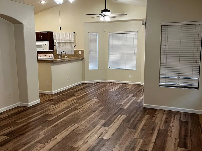 5927 W Del Rio St — Photo 3