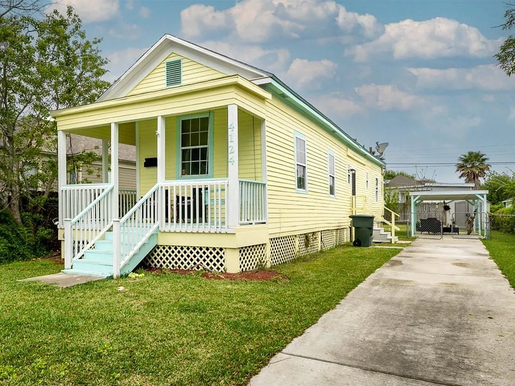 2 bed, 1.0 bath, 1264 sqft, $1,650 — Photo 2