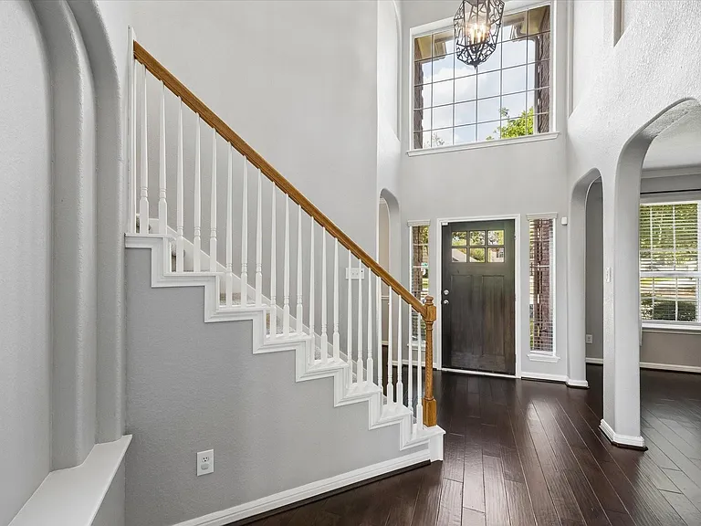 13518 Via Chianti Ln — Photo 2
