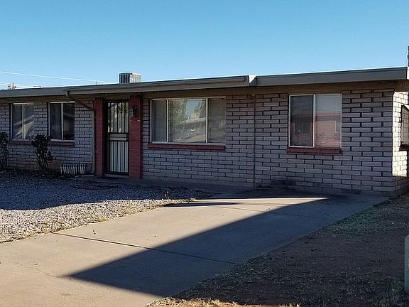 2nd image of 2324 Santa Rita Dr
