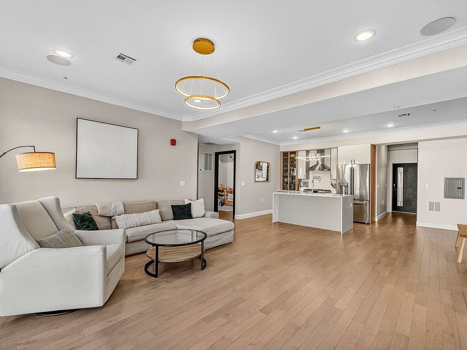 1st image of 414 New York Ave #1A
