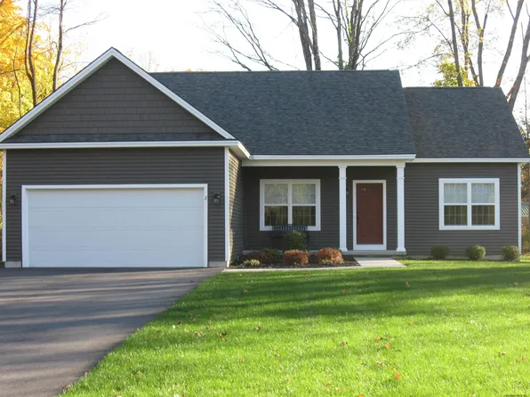 10 MAPLEWOOD Parkway, South Glens Falls, NY 12803