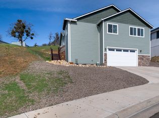 21 Cerulean Ter, Eagle Pt, OR 97524