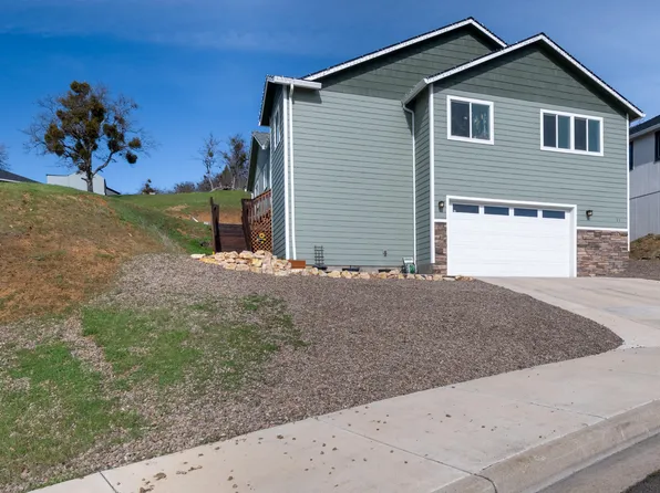 21 Cerulean Ter, Eagle Pt, OR 97524