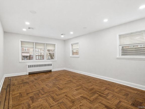5th image of 1649 Lurting Avenue