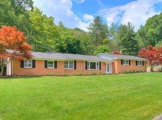 184 Fairway Dr, Radford, VA 24141
