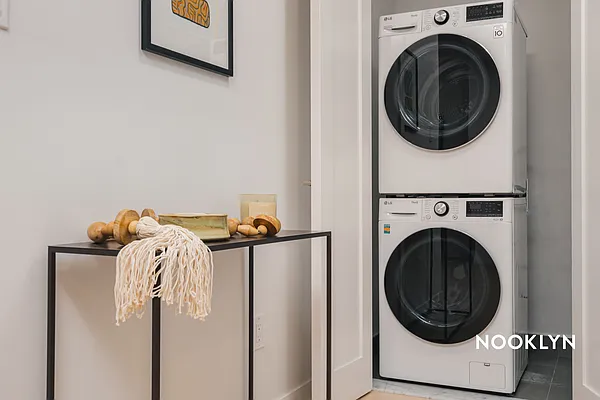 Rented by Nooklyn NYC LLC | media 76