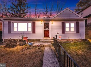 58 Walnut St, Mohnton, PA 19540