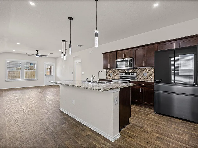 11801 Rush Ln — Photo 5