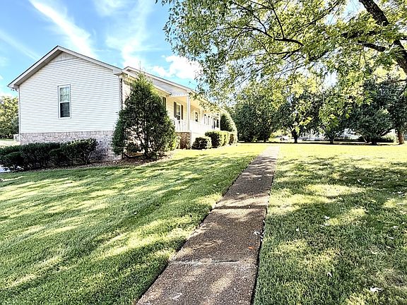 4th image of 356 Lee Rd
