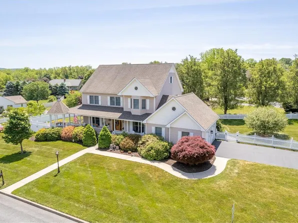 1687 Kevin Dr, Bethlehem, PA 18015