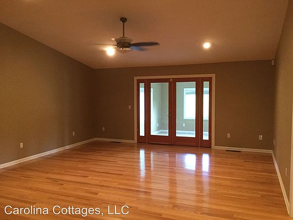 4th image of 205 Brookside Dr