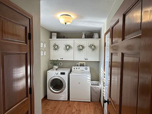 5th image of 103 Lincoln Dr