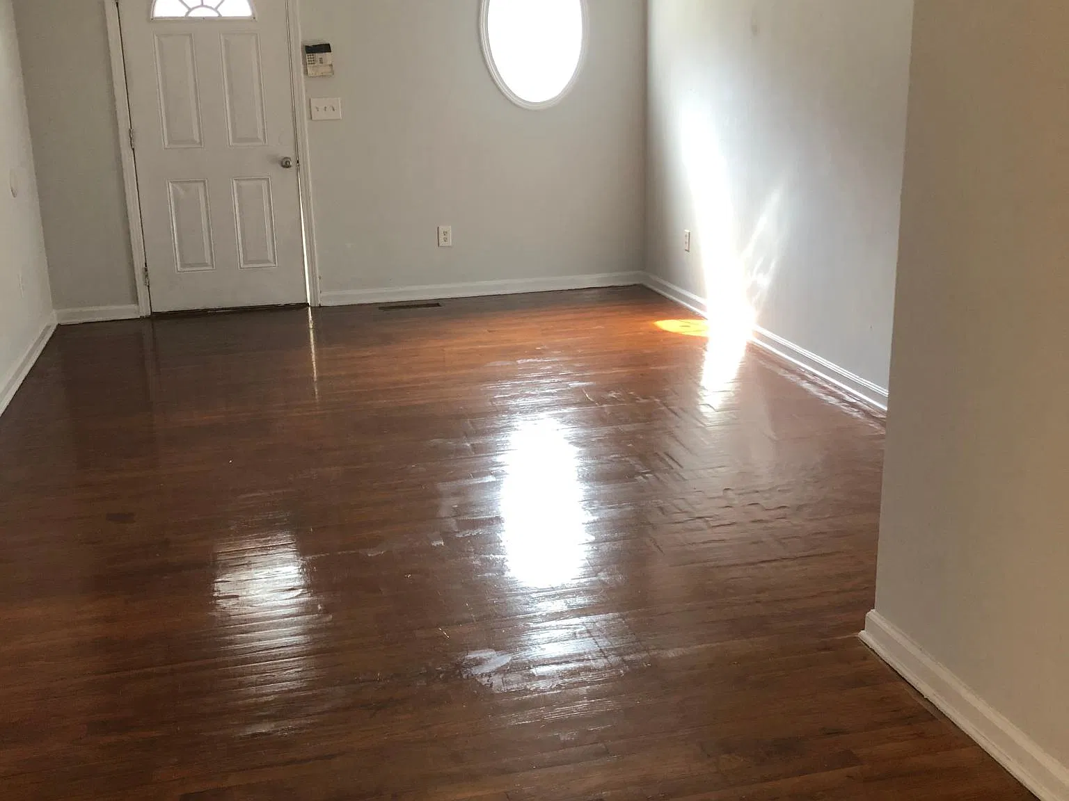 886 Mildred Place NW — Photo 4