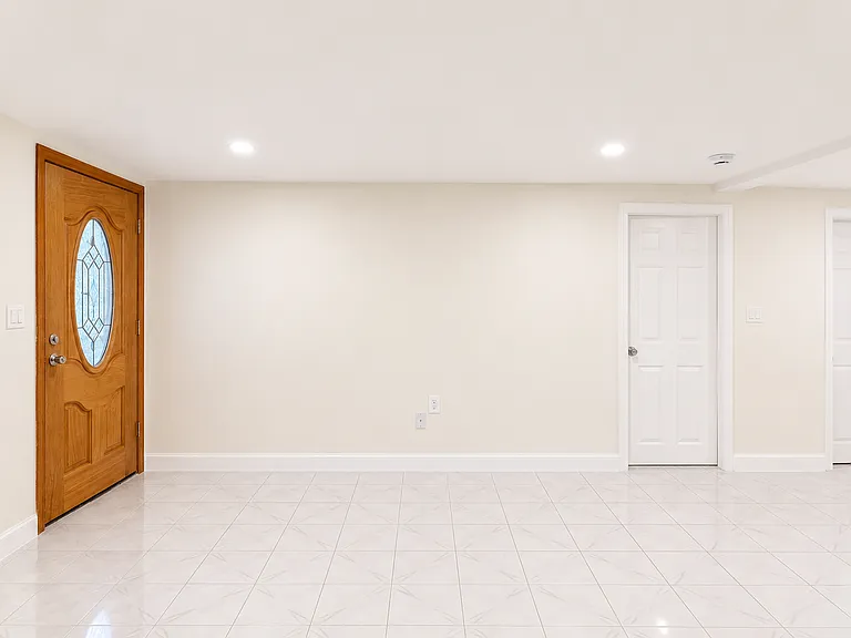 43 Witherbee Ave #1F — Photo 2