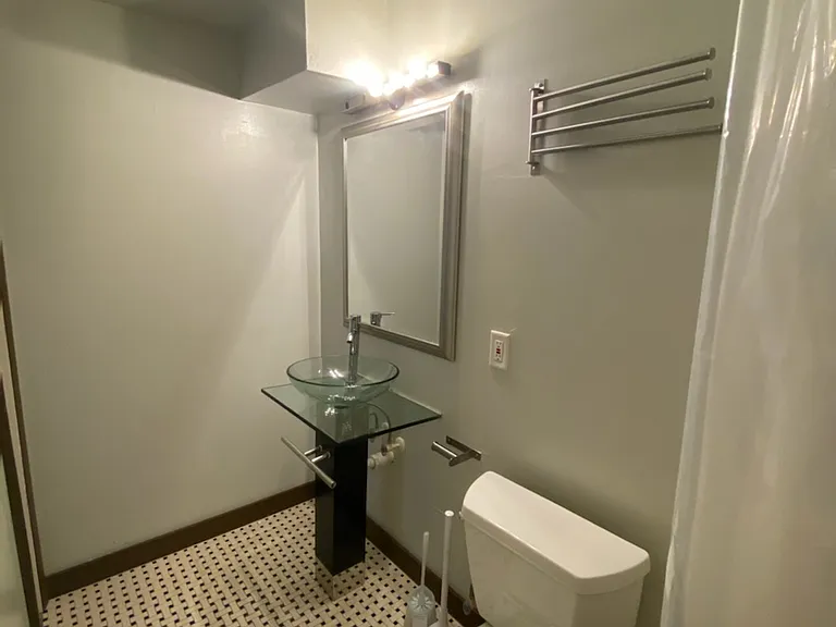 925 N Calvert St #3R — Photo 9