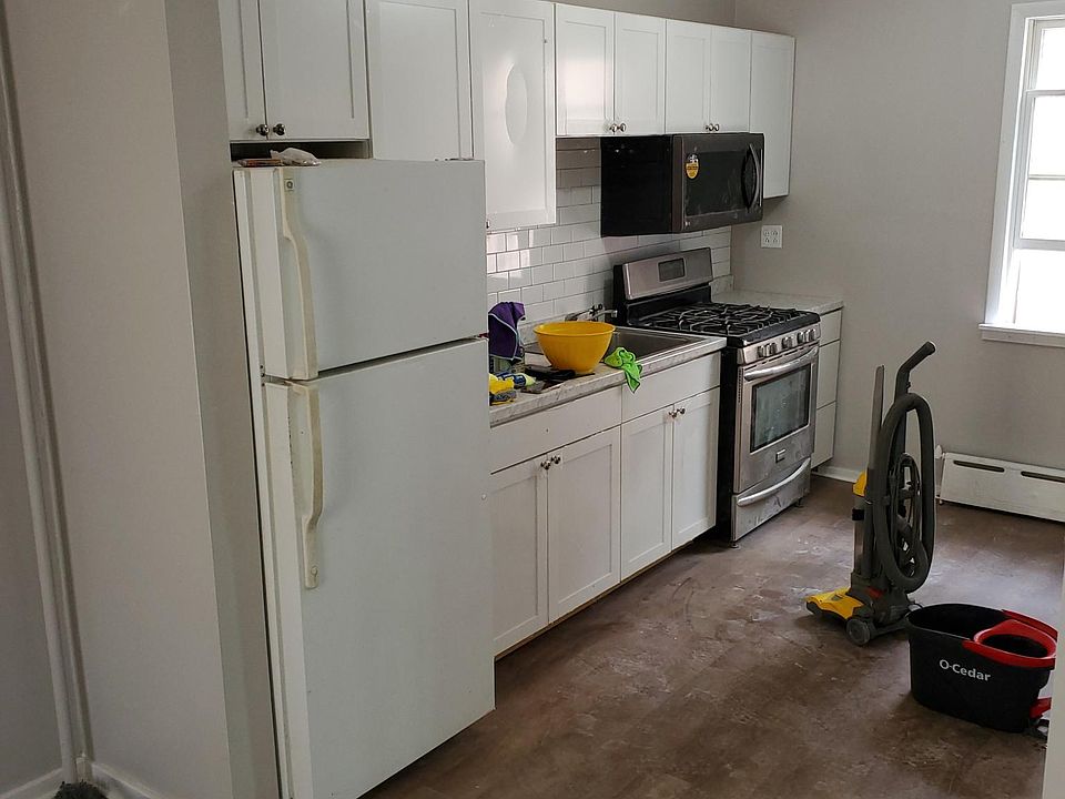 1st image of 1217 Ovington Ave #2