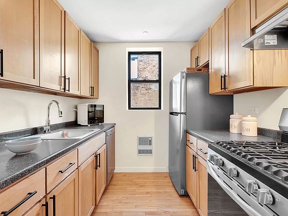 5th image of 219 E 17th St #3A