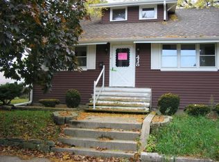 418 Wickham Blvd, Racine, WI 53405