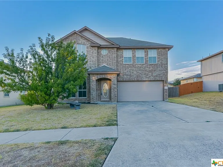 2103 Ryan Dr — Photo 10