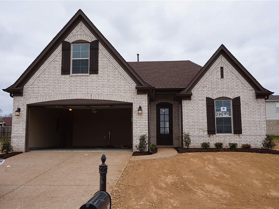 1st image of 105 Willow Spring Dr