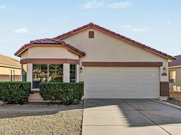 1055 E VERNOA Street, San Tan Valley, AZ 85140