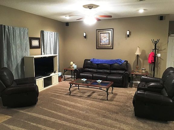 5th image of 284 Rose Ave