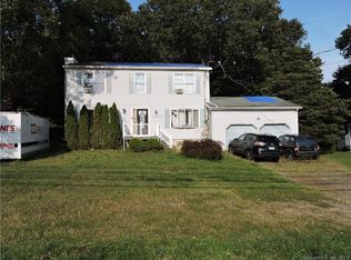 1020 Old Town Rd, Trumbull, CT 06611