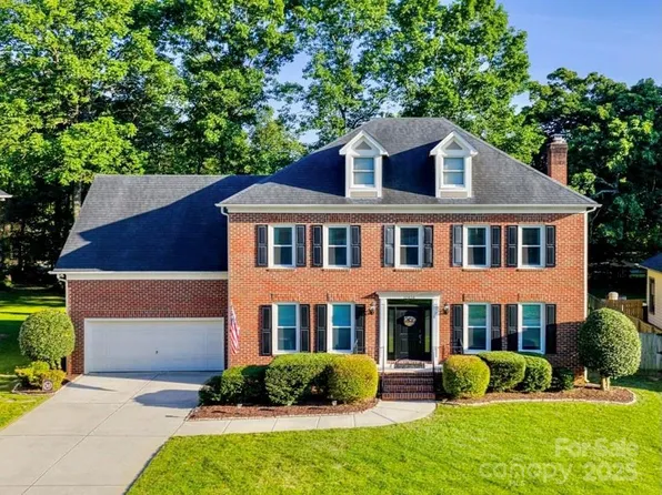 12434 Sylvan Oak Way, Charlotte, NC 28273