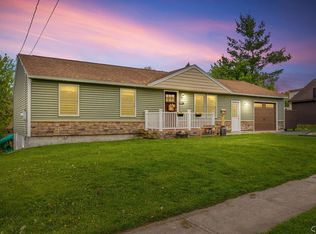 117 Hillcrest Dr, Central Square, NY 13036