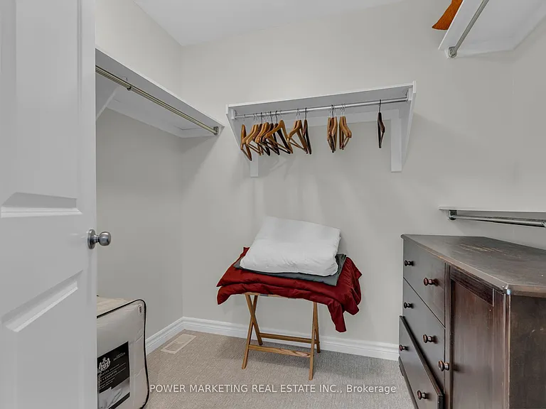 208 Alex Polowin Ave — Photo 31