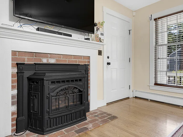 13 Andrew Ave — Photo 27