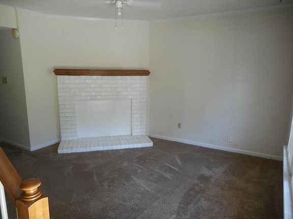 2nd image of 103 A N Elm St