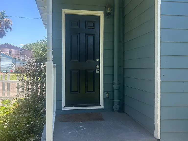 520 E Hall Ln — Photo 47